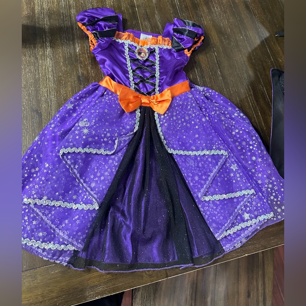 Disney Minnie mouse hat and dress - Picture 3 of 3